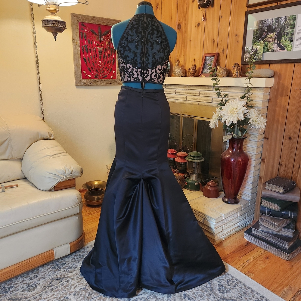 STUNNING Morilee Paparazzi Two-Piece Mermaid Gown – Navy – Size 4 - Picture 7 of 16